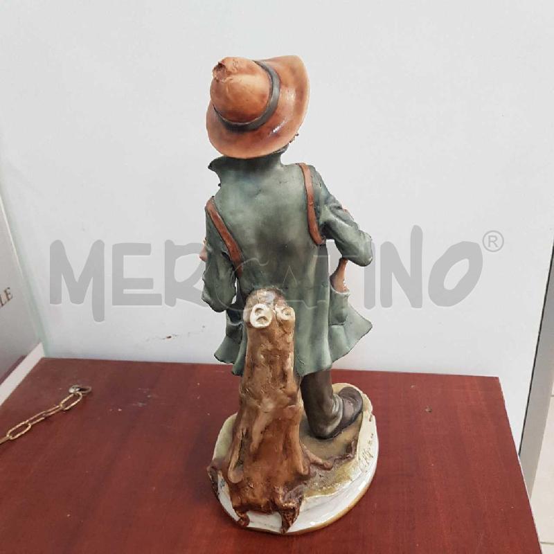 STATUINA SUONATORE CAPODIMONTE | Mercatino dell'Usato L'aquila - loc. vetoio 2