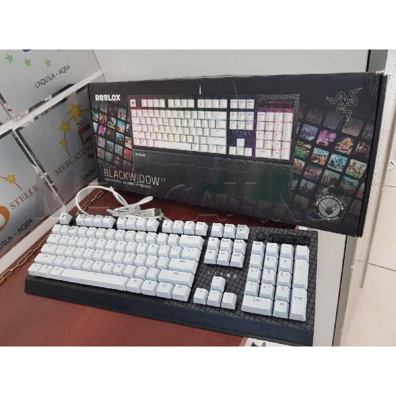TASTIERA COMPUTER ROBLOX BLACK WINDOW | Mercatino dell'Usato L'aquila - loc. vetoio 1