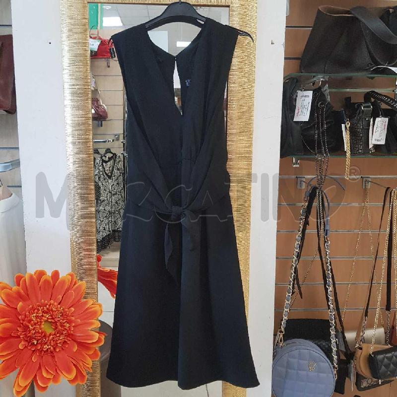 VESTITO DONNA GIVENCHY NERO FIOCCO DAVANTI  | Mercatino dell'Usato L'aquila - loc. vetoio 2