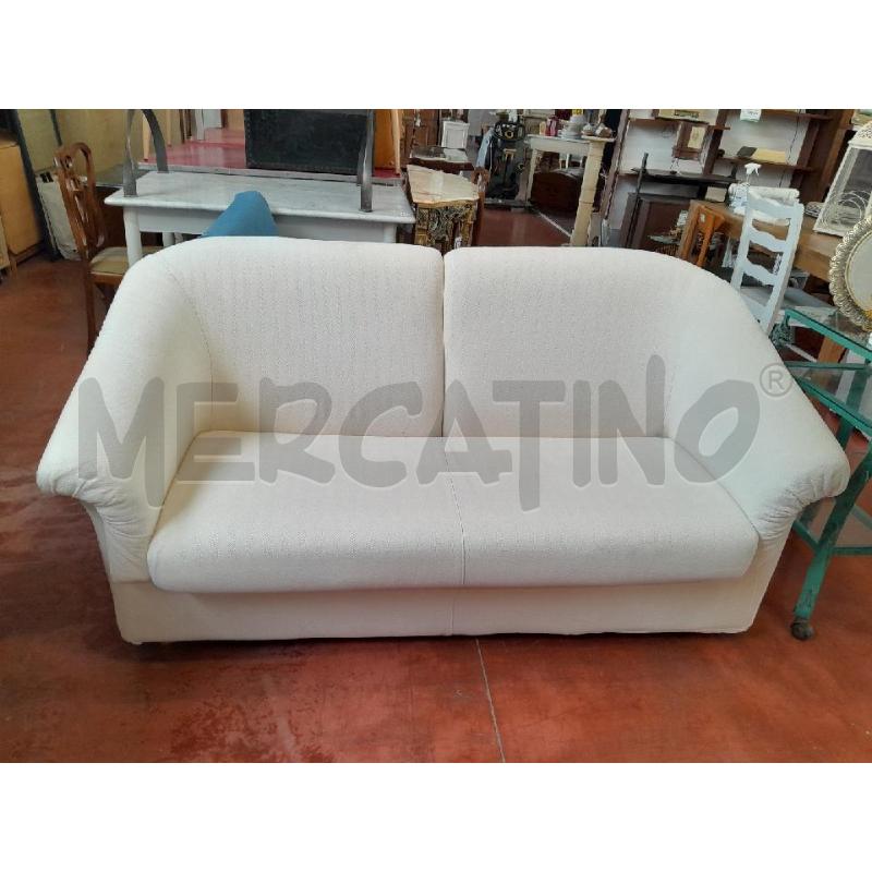 DIVANO BIANCO TESSUTO | Mercatino dell'Usato Arezzo 1