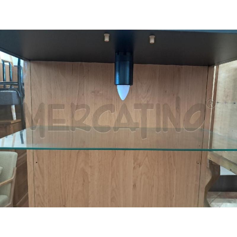 VETRINA 2 ANTE CON LUCE | Mercatino dell'Usato Arezzo 3