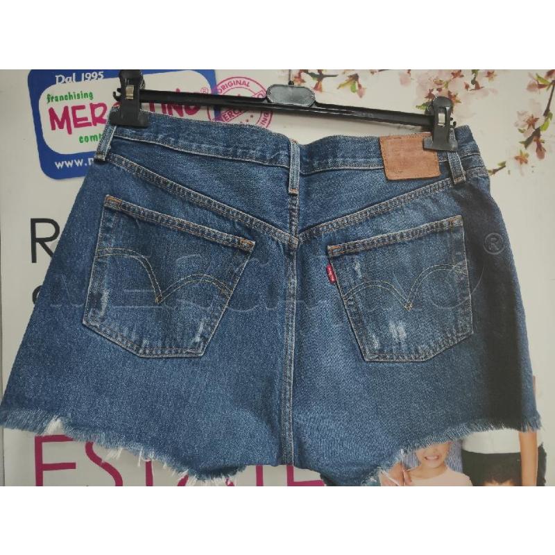 SHORTS DONNA LEVIS JEANS | Mercatino dell'Usato Atripalda 2