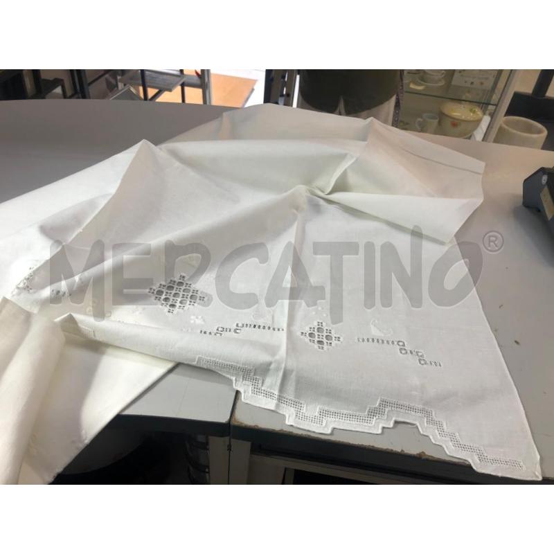 ASCIUGA MANO LINO BIANCO RICAMO 2 PEZ | Mercatino dell'Usato Avellino 4