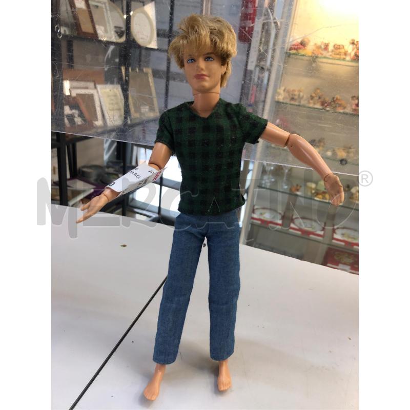 BARBIE KEN MATTEL MAGLIETTA A QUADRI VERDE NERA  | Mercatino dell'Usato Avellino 1