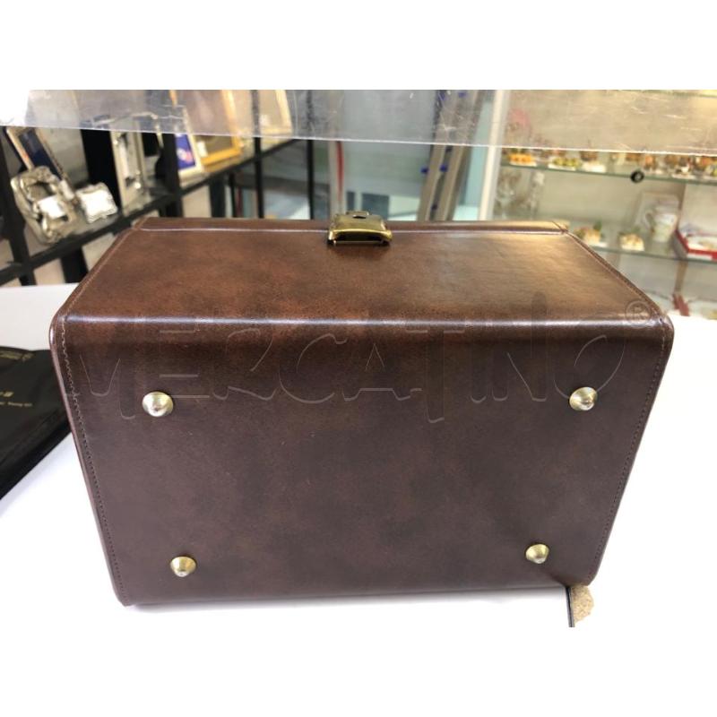 BEAUTY PELL MARRONE SPECCHIO  | Mercatino dell'Usato Avellino 5