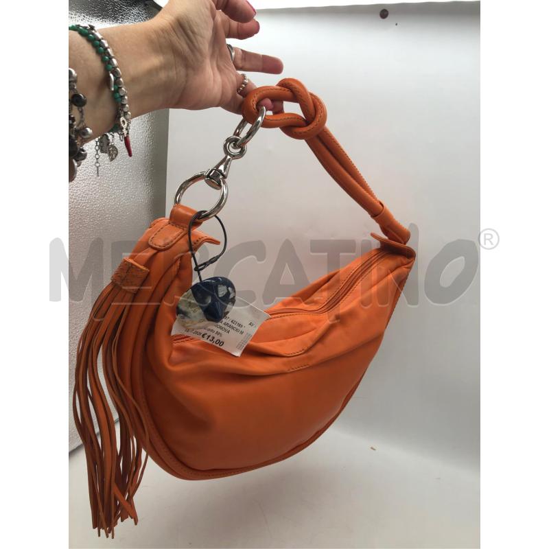 BORSA DONNA ARANCIO MEZZA LUNA MONOVA | Mercatino dell'Usato Avellino 5