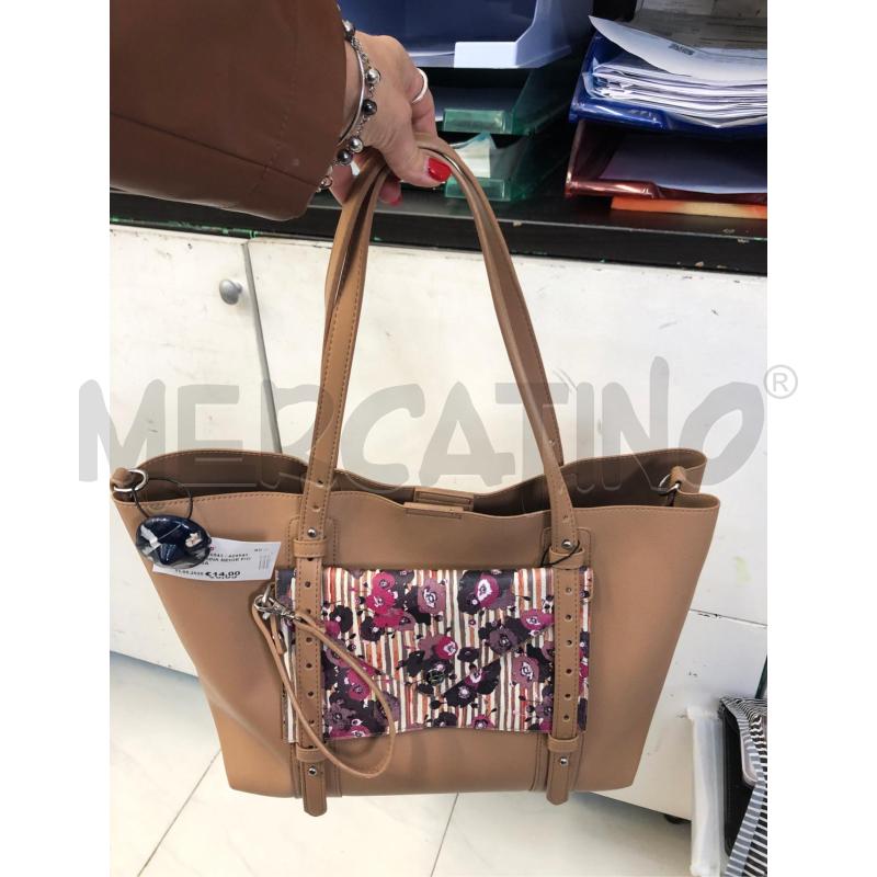 BORSA DONNA BEIGE FIORI CARPISA | Mercatino dell'Usato Avellino 5