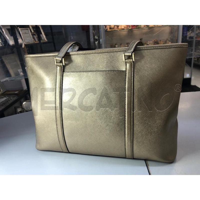 BORSA DONNA MICHAEL KORS SADY SAFFIANO COLOR ORO | Mercatino dell'Usato Avellino 4
