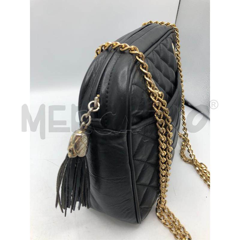 BORSA DONNA NERA TRAPUNTATA MANICO DORAT | Mercatino dell'Usato Avellino 2