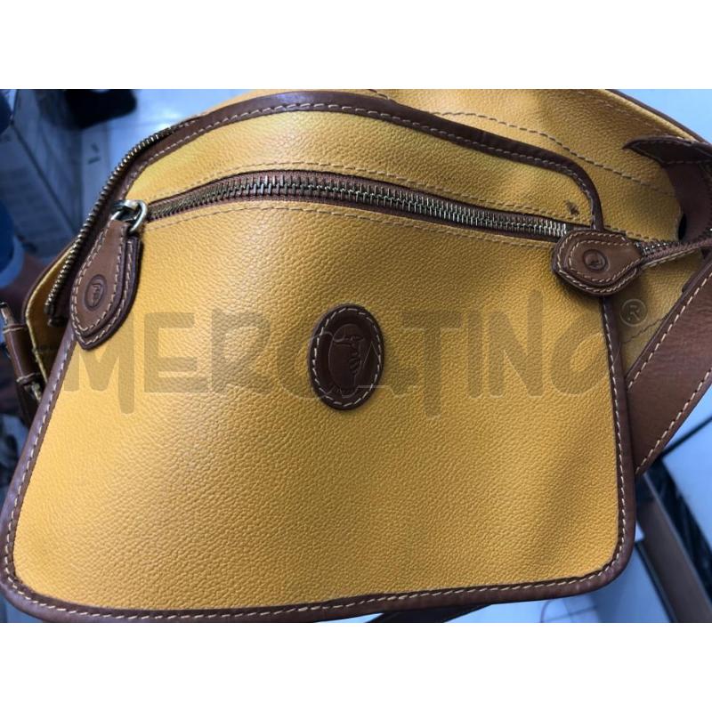 BORSA DONNA SECCHIELLO GIALL TRUSSARDI | Mercatino dell'Usato Avellino 4