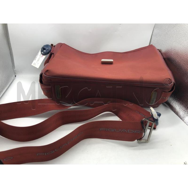BORSA UOMO PIQUADRO PELLE BORDO  | Mercatino dell'Usato Avellino 5