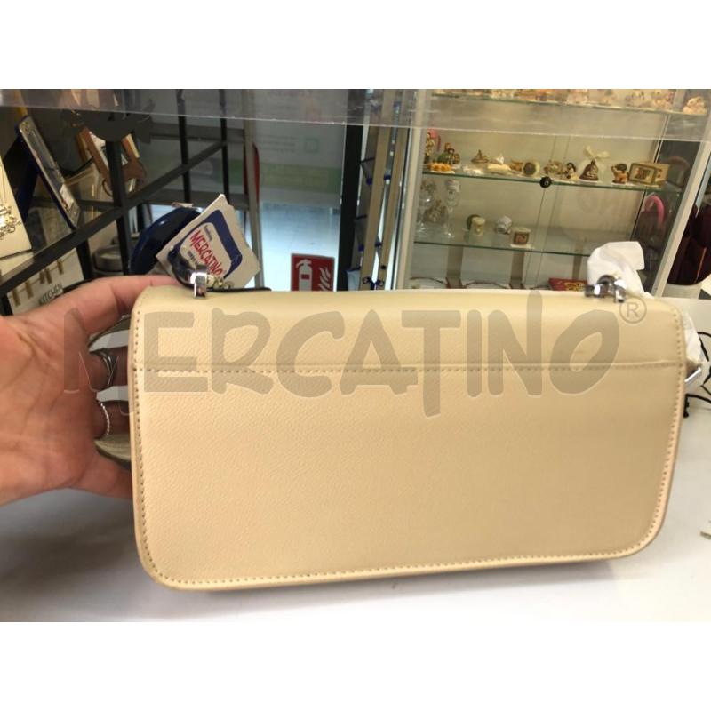 BORSETTA DONNA BENETTON BEIGE NUOVA  | Mercatino dell'Usato Avellino 5
