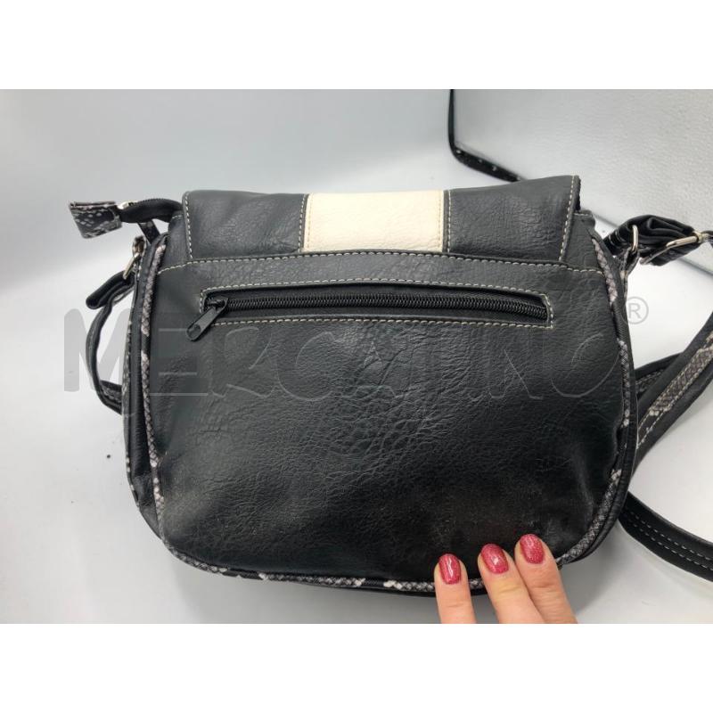 BORSETTA DONNA CHARMSHAPE BIANCO NERO  | Mercatino dell'Usato Avellino 4