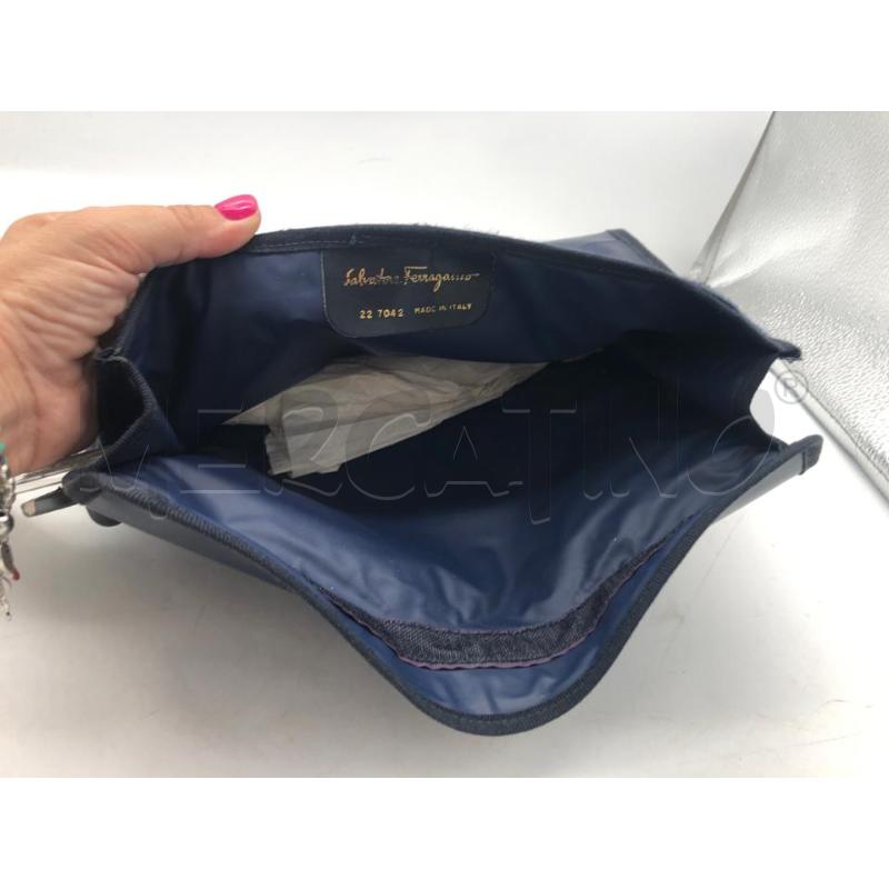 BORSETTA D TRUSSARDI BLU'LUCIDO MADE IN ITALY | Mercatino dell'Usato Avellino 3