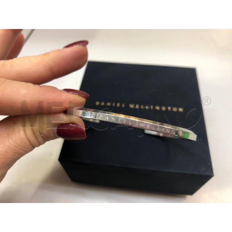 BRACCIALE RIGIDO SEMI APERTO DANIEL WELLINGTON | Mercatino dell'Usato Avellino 3