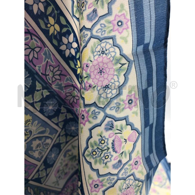 FOULARD FENDI CELESTE LILLA FANTASIA | Mercatino dell'Usato Avellino 4