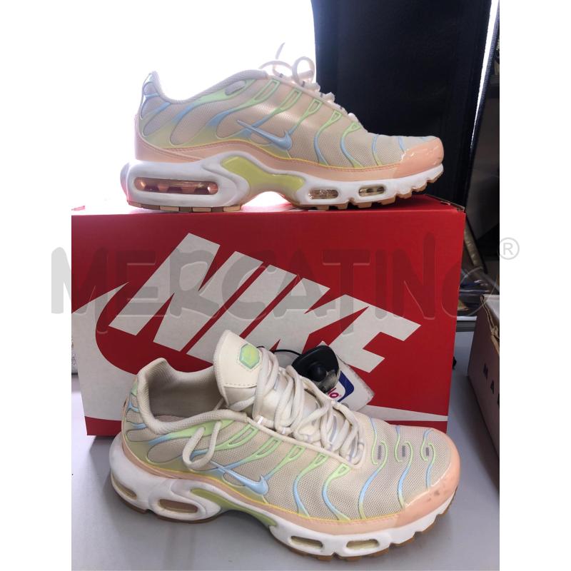 SCARPE DONNA ROSA GIALLO NIKE  | Mercatino dell'Usato Avellino 1