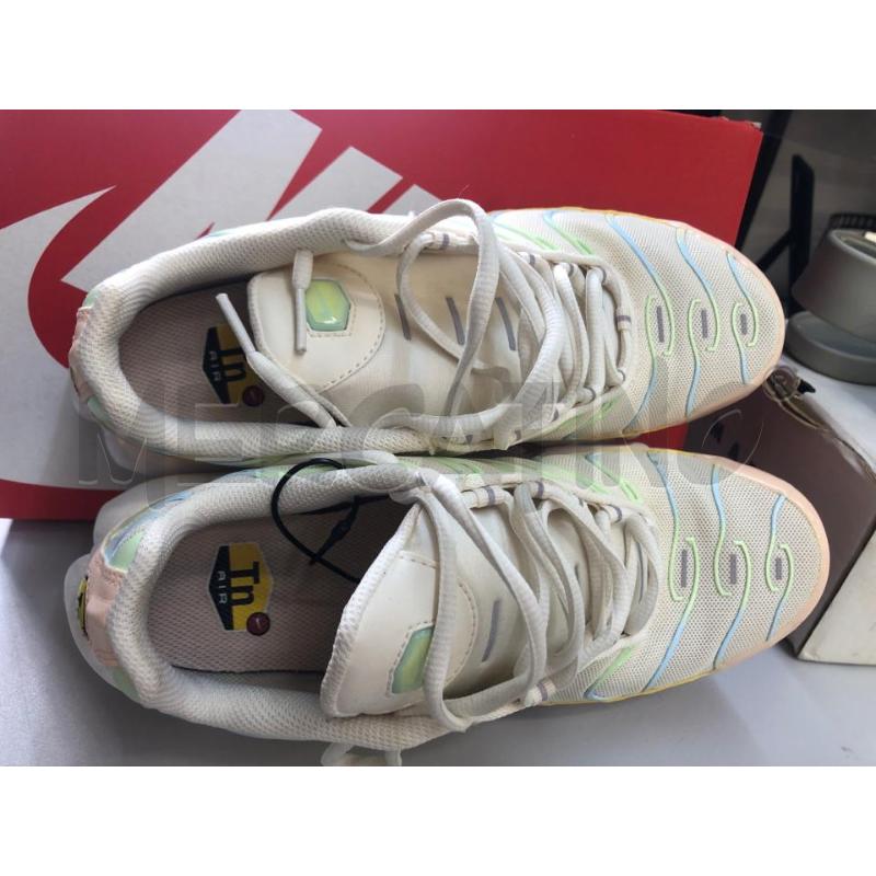 SCARPE DONNA ROSA GIALLO NIKE  | Mercatino dell'Usato Avellino 2