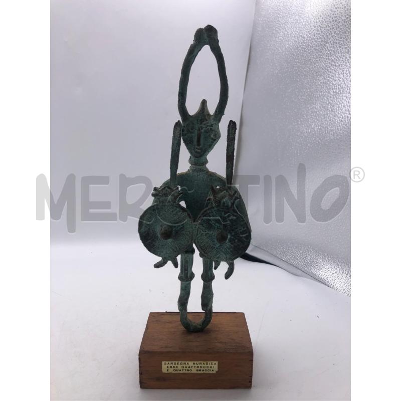 STATUA NURAGICA EROE QUATTROCCHI E QUATTRO BRACCIA  | Mercatino dell'Usato Avellino 1
