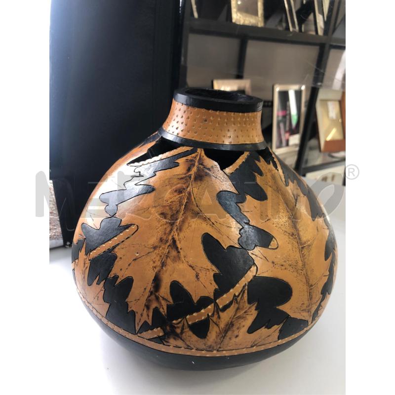 VASO IN PLASTICA MARRONE E NERO  | Mercatino dell'Usato Avellino 5