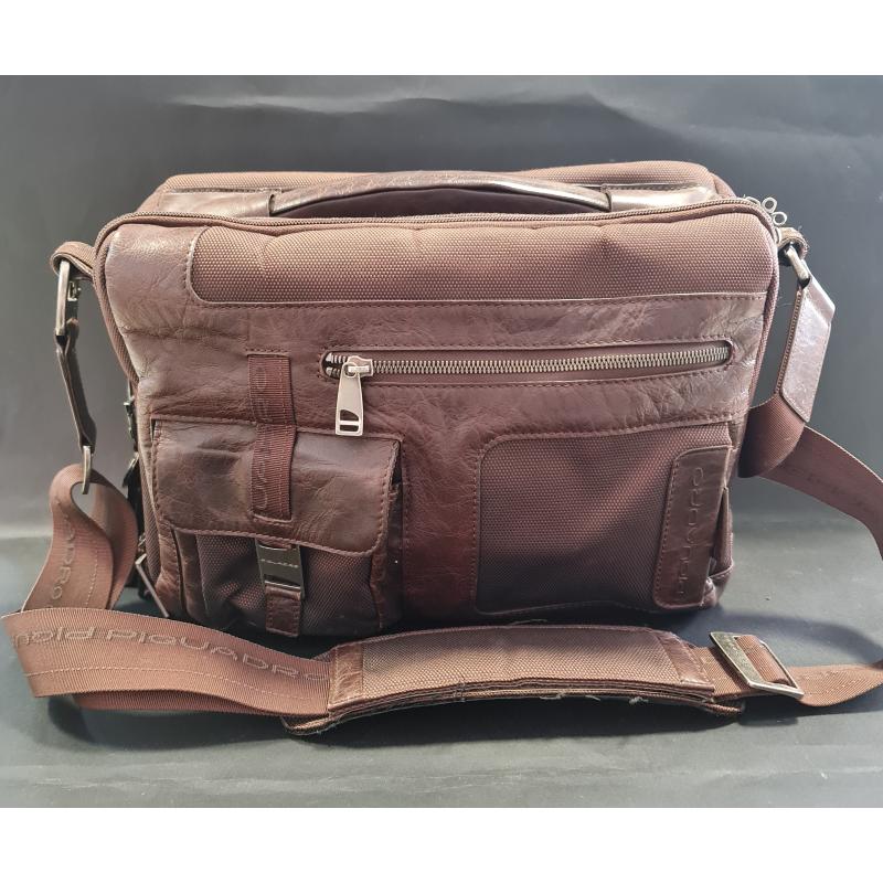 BORSA UOMO PIQUADRO MARRONE | Mercatino dell'Usato Bisceglie