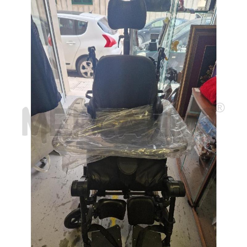 SEDIA A ROTELLE  NERA COMPLETA ANTIDE. | Mercatino dell'Usato Bisceglie 1
