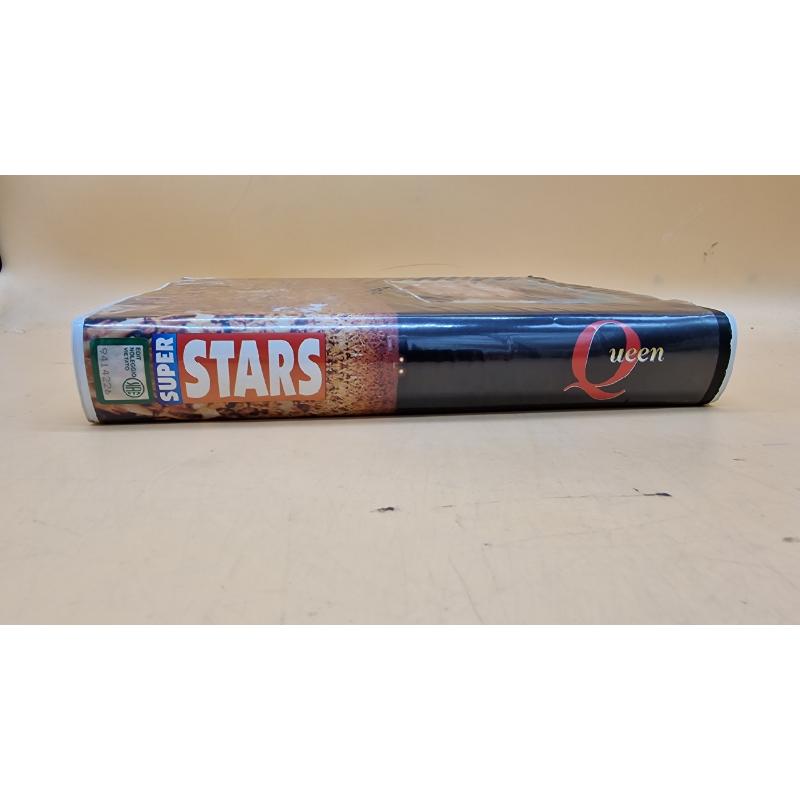 CASSETTA VHS QUEEN SUPER STARS | Mercatino dell'Usato Putignano 3