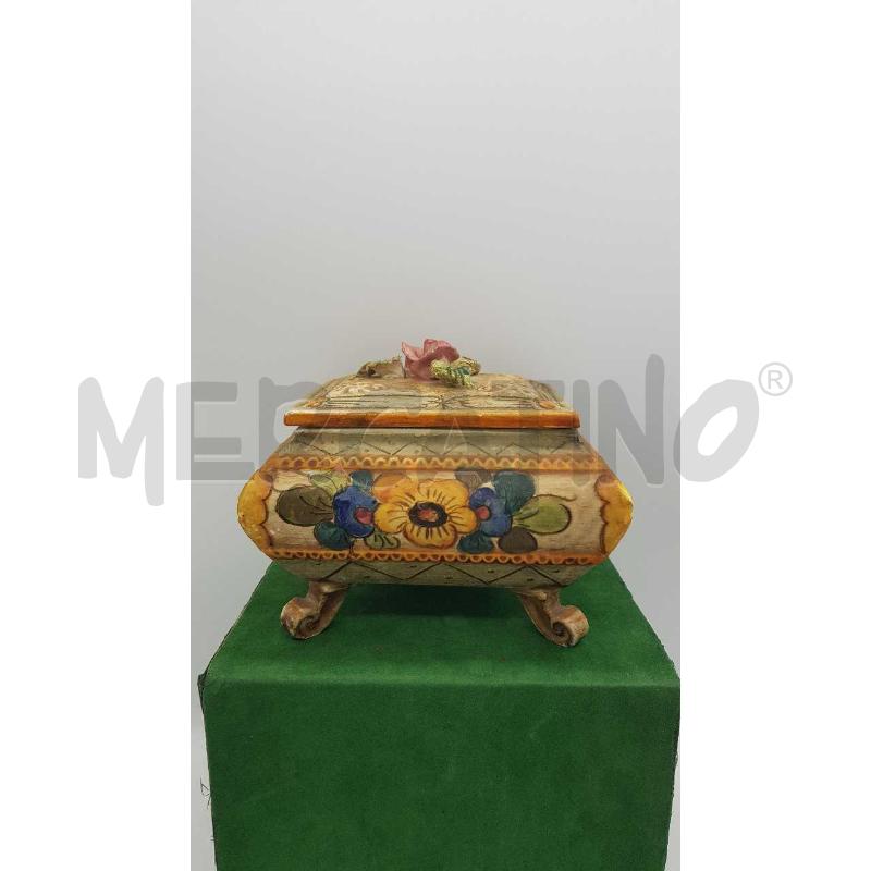 COFANETTO DERUTA CERAMICA 4 PIEDINI COPERCHIO FIORI | Mercatino dell'Usato Putignano 1