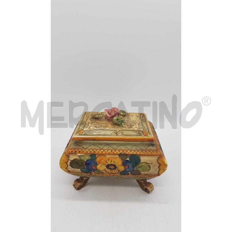 COFANETTO DERUTA CERAMICA 4 PIEDINI COPERCHIO FIORI | Mercatino dell'Usato Putignano 2