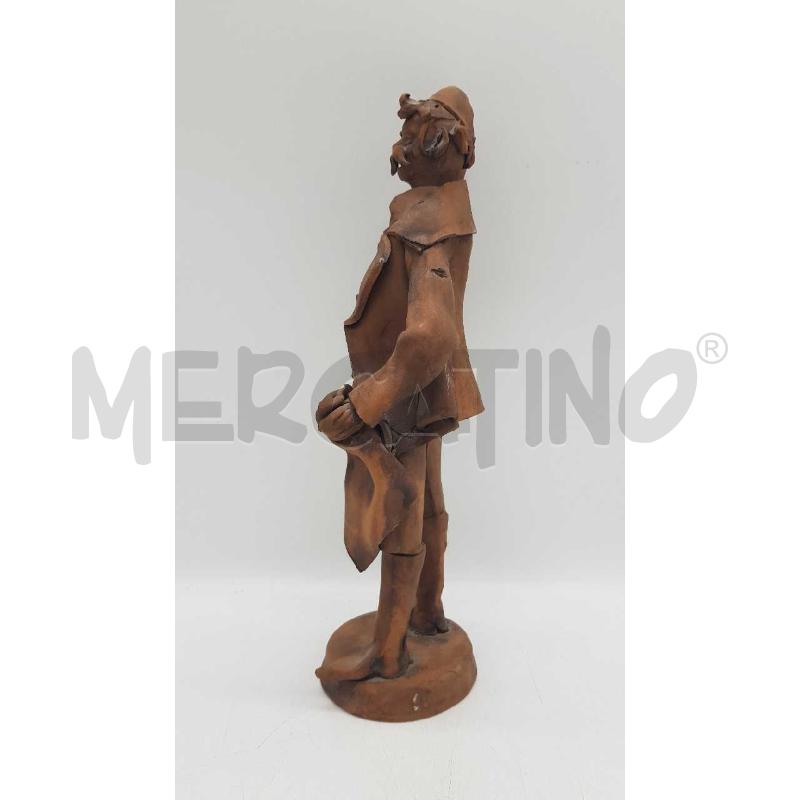 STATUA IN TERRACOTTA ANZIANO CON BAFFI E CAPPELLO | Mercatino dell'Usato Putignano 2
