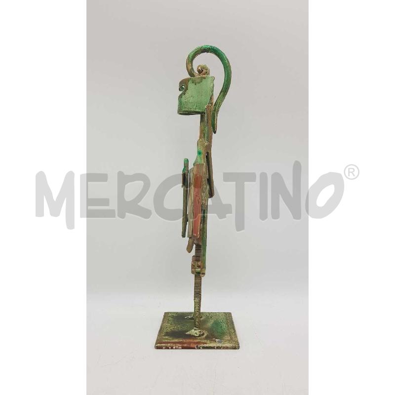 STATUETTA IN FERRO SOLDATO SCUDO ARMI | Mercatino dell'Usato Putignano 2
