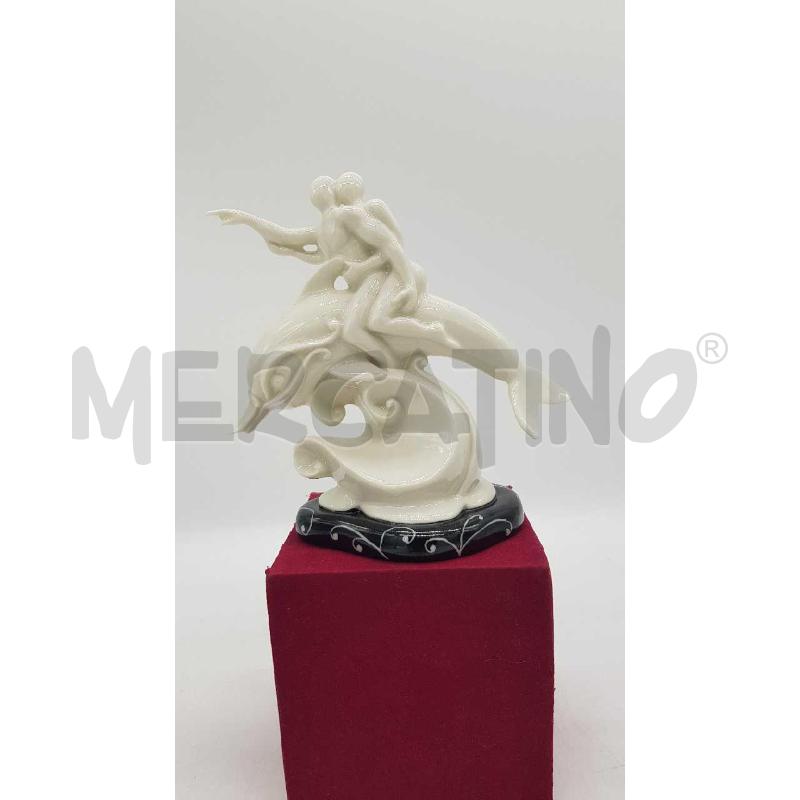 STATUETTA PORCELLANA SER MAESTRO D'ARTE | Mercatino dell'Usato Putignano 1