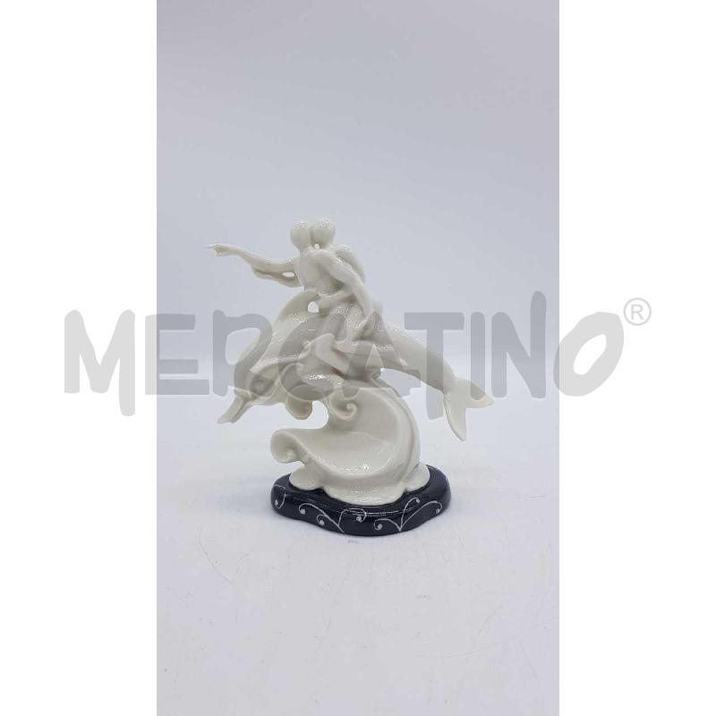 STATUETTA PORCELLANA SER MAESTRO D'ARTE | Mercatino dell'Usato Putignano 3