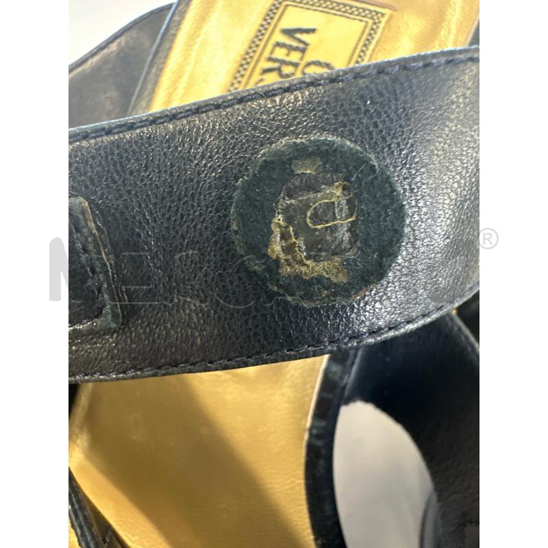 SANDALI DONNA GIANNI VERSACE NERO MEDUSE DORATE | Mercatino dell'Usato Molfetta 5
