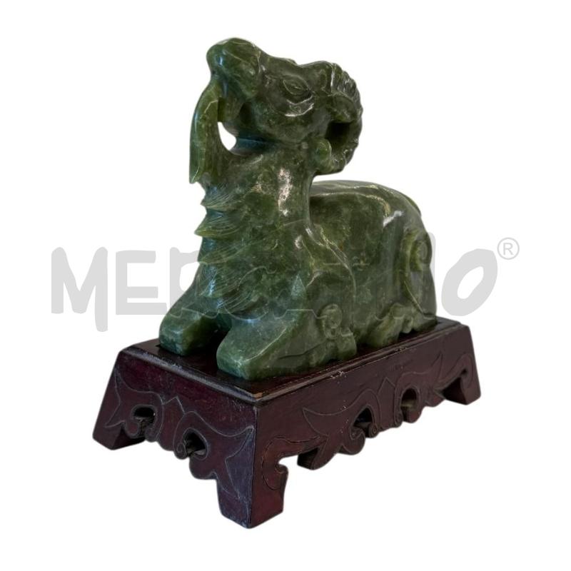 SCULTURA GIADA ARIETE SEDUTO SU BASE LEGNO | Mercatino dell'Usato Molfetta 2