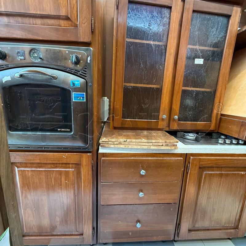 CUCINA LEGNO MASSELLO CON ELETTRODOMESTICI | Mercatino dell'Usato Sandigliano 3