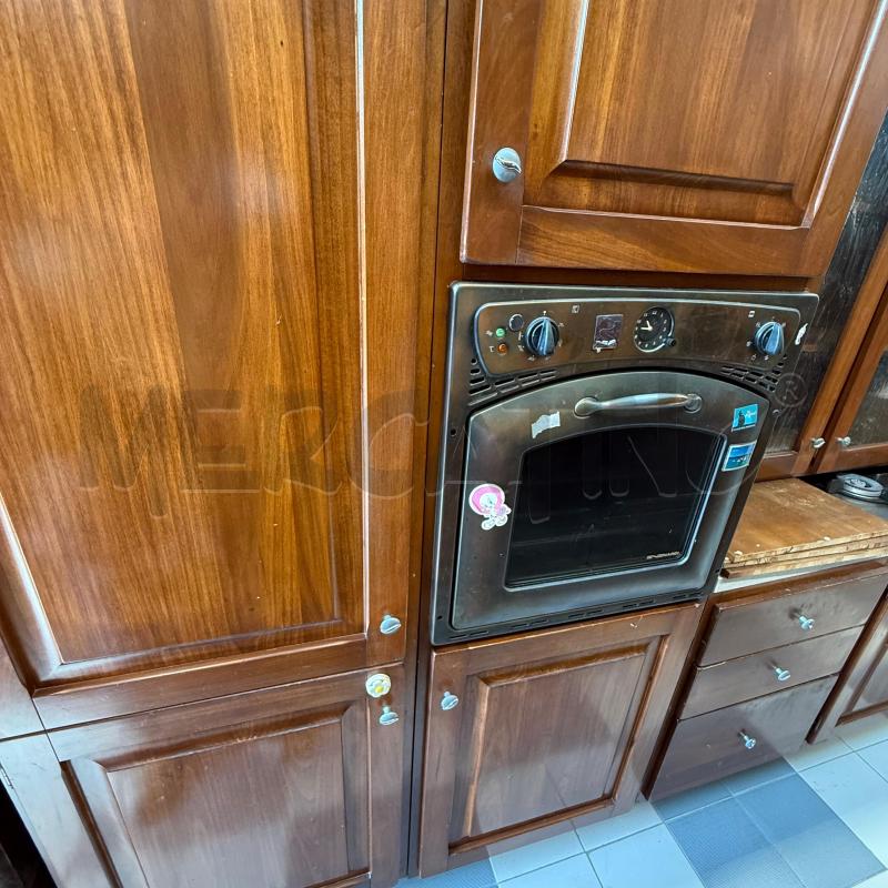 CUCINA LEGNO MASSELLO CON ELETTRODOMESTICI | Mercatino dell'Usato Sandigliano 5