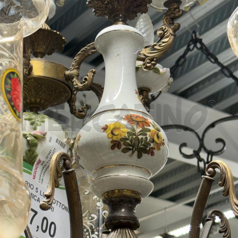 LAMPADARIO OTTONE 5 LUCI CAPPELLI FIORE | Mercatino dell'Usato Sandigliano 3
