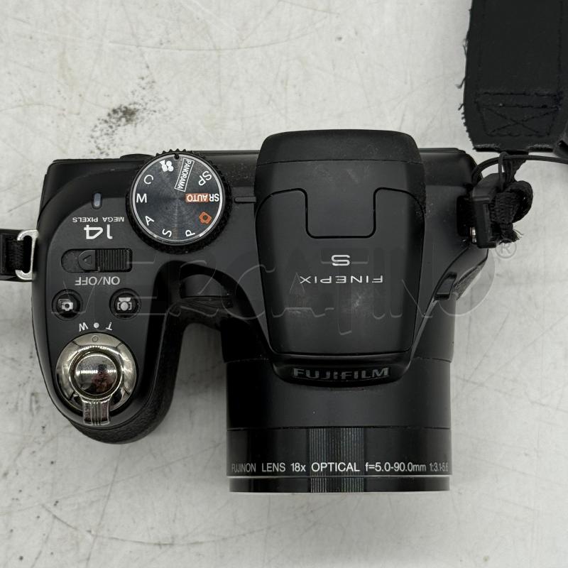 MACCHINA FOTOGRAFICA FUJIFILM FINEPIX S | Mercatino dell'Usato Sandigliano 3