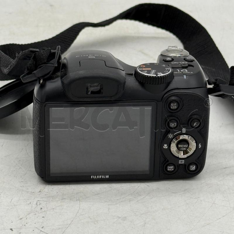 MACCHINA FOTOGRAFICA FUJIFILM FINEPIX S | Mercatino dell'Usato Sandigliano 5