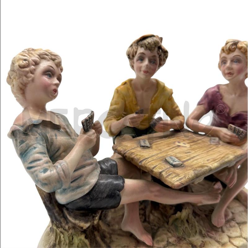 STATUA CAPODIMONTE RAGAZZI CARTE | Mercatino dell'Usato Sandigliano 2