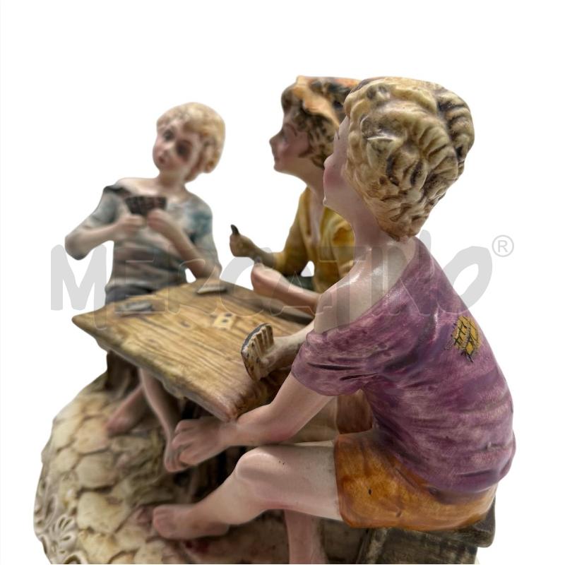 STATUA CAPODIMONTE RAGAZZI CARTE | Mercatino dell'Usato Sandigliano 3