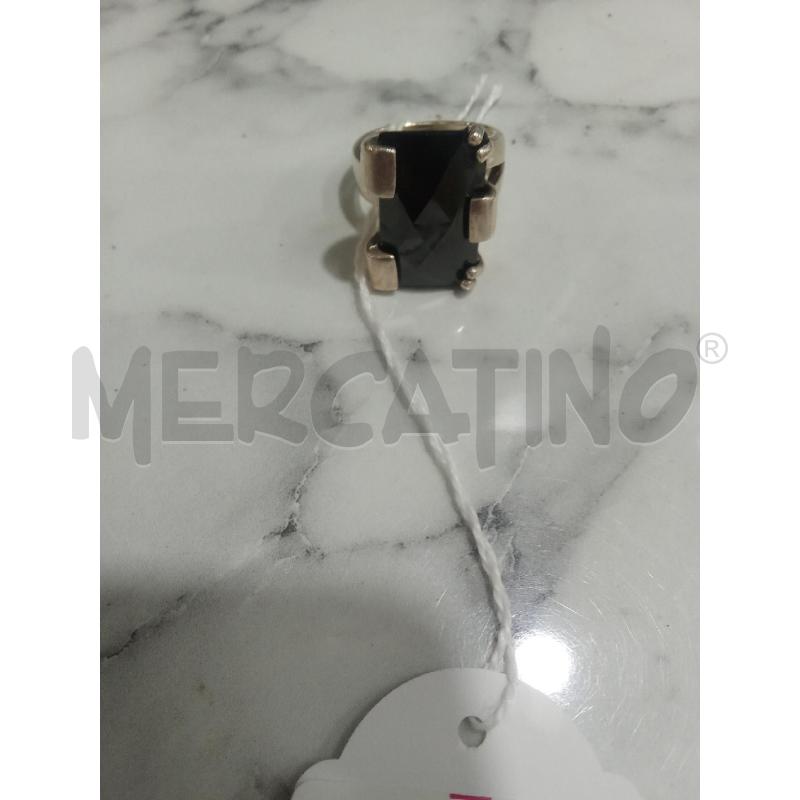 ANELLO DONNA A. INDIANO PIETRA NERA RETTANGOLARE | Mercatino dell'Usato Benevento 1
