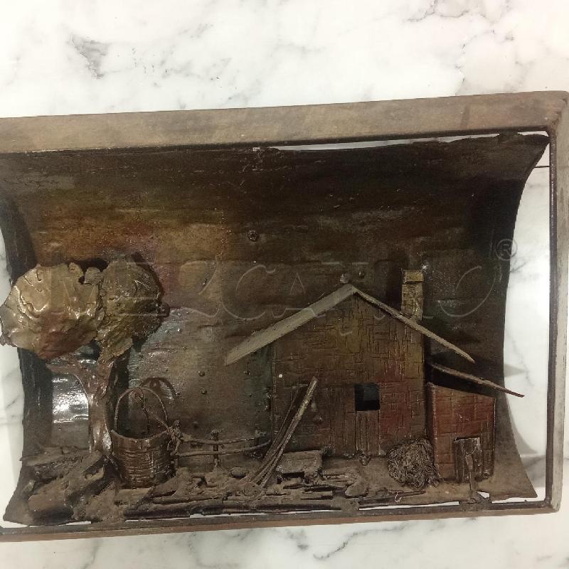 APPENDINO DECORATIVO METALLO MARRONE CASA CON ALBERI | Mercatino dell'Usato Benevento 5