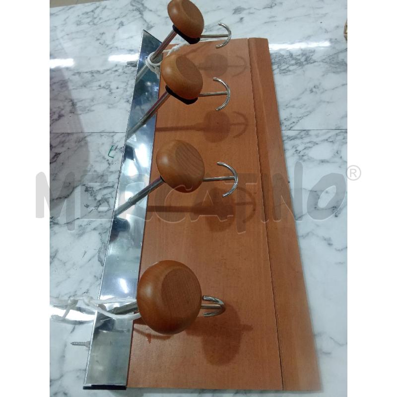 APPENDI ABITI LEGNO METALLO FOPPAPEDRETTI | Mercatino dell'Usato Benevento 1