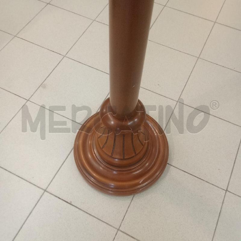 APPENDI ABITI MARRONI INS GANCI DORATI  | Mercatino dell'Usato Benevento 3