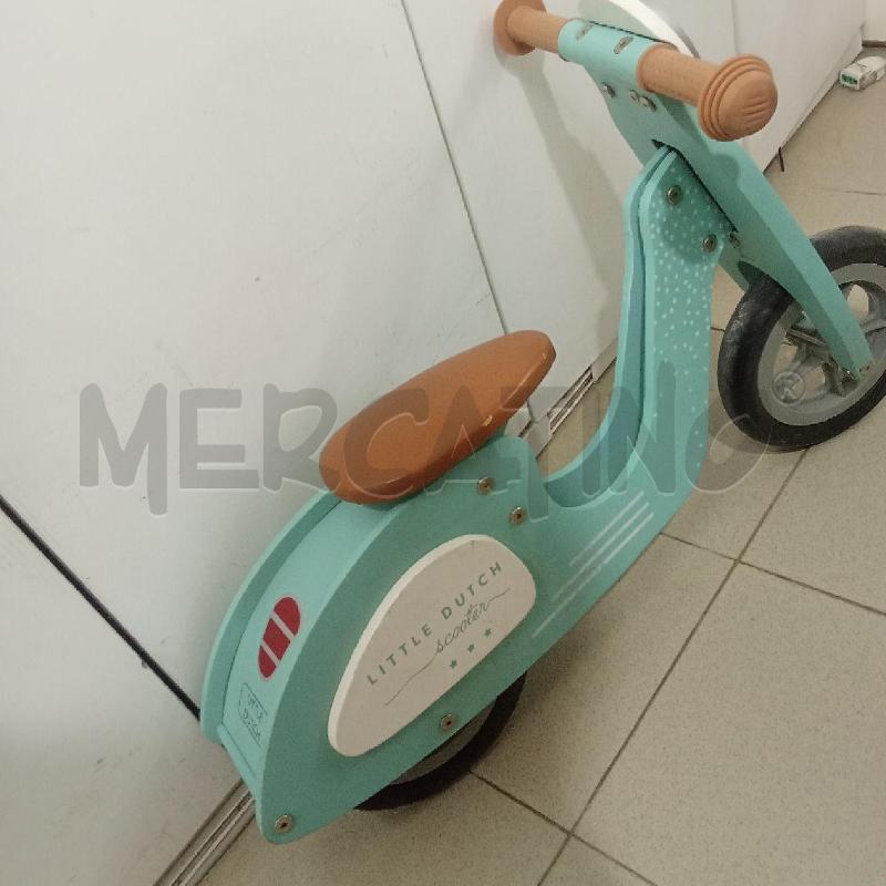 BALANCE BIKE VERDE ACQUA FORMA VESPA LITTLE DUTCH | Mercatino dell'Usato Benevento 3