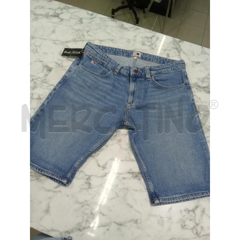 BERMUDA UOMO DENIM CHIARO TOMMY HILFIGER | Mercatino dell'Usato Benevento 1