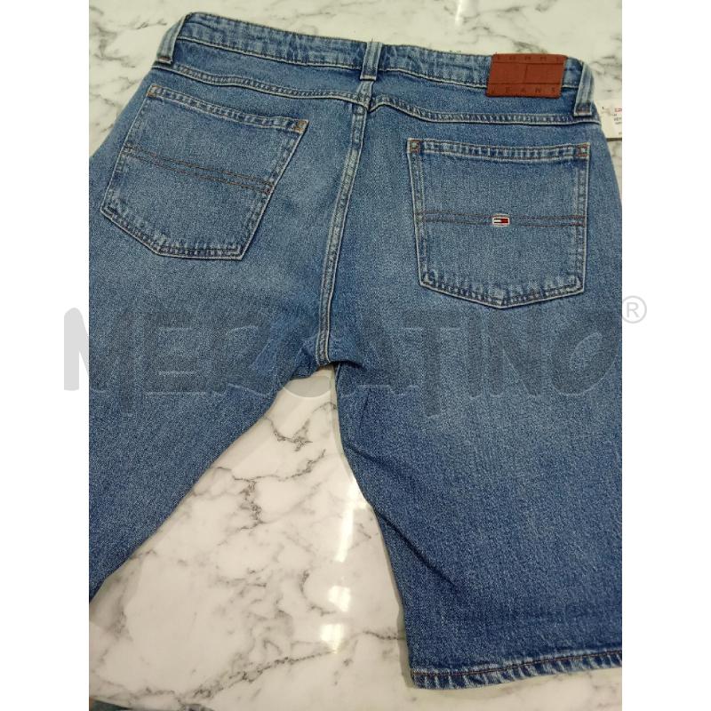 BERMUDA UOMO DENIM CHIARO TOMMY HILFIGER | Mercatino dell'Usato Benevento 4