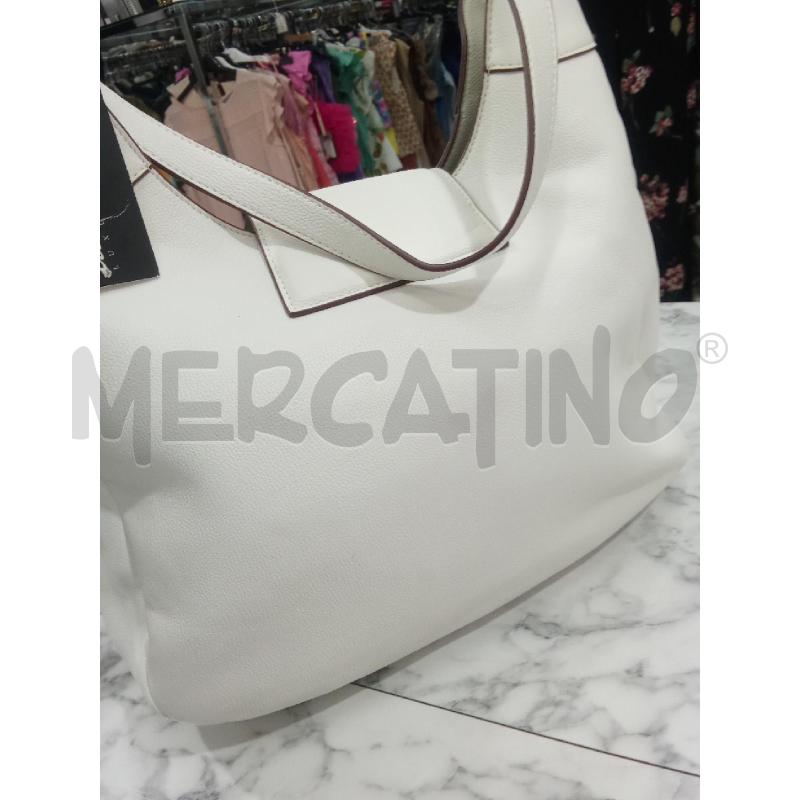 BORSA DONNA BIANCA A SPALLA LOVE MOSCHINO CON CUORI | Mercatino dell'Usato Benevento 3